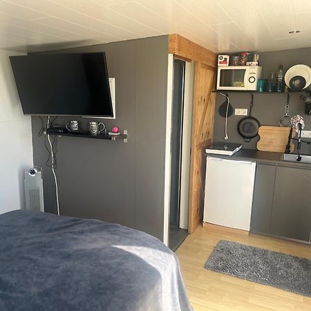 Adorable Tiny House In Reykjavik Villa Exterior photo
